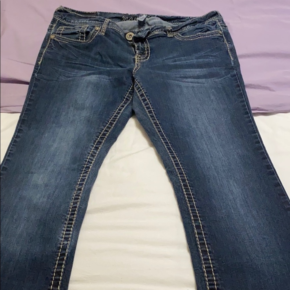 Maurices jeans